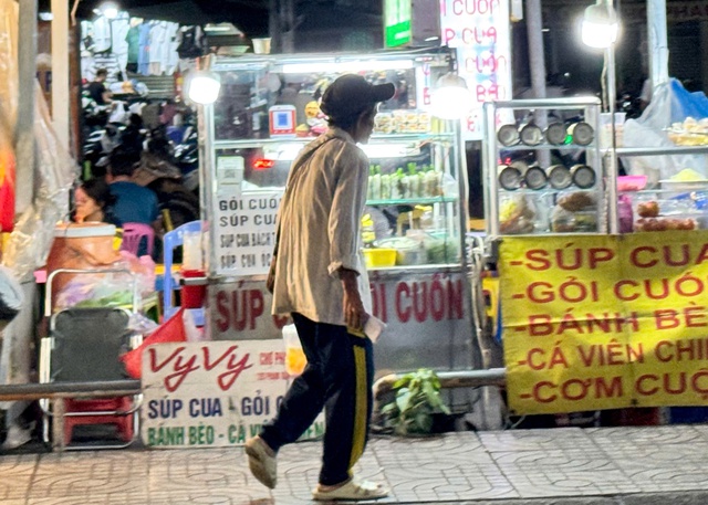 V&ograve;ng xo&aacute;y v&eacute; số 'mua đứt b&aacute;n đoạn': Tr&aacute;ch nhiệm x&atilde; hội của c&ocirc;ng ty xổ số   - Ảnh 3.