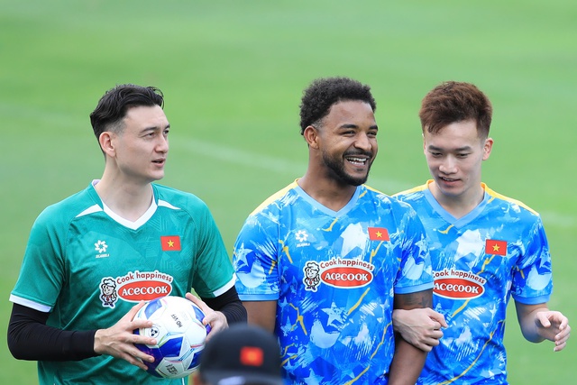 V&eacute; trận đội tuyển Việt Nam đấu Malaysia b&aacute;n hết sạch mệnh gi&aacute; 300.000 đồng, BTC mong muốn một điều&hellip;- Ảnh 2.