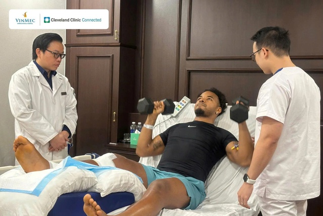 Vinmec cung cấp dịch vụ cứu thương chất lượng cao cho đội tuyển Việt Nam- Ảnh 5.