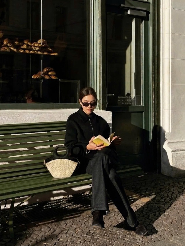 Túi cói giúp mang cả mùa hè rực rỡ vào trang phục - Ảnh 1.