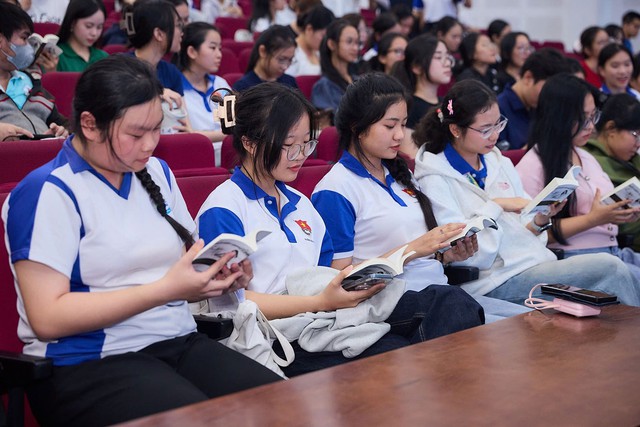 H&agrave;nh tr&igrave;nh Từ Tr&aacute;i Tim lan tỏa tri thức, khơi dậy kh&aacute;t vọng khởi nghiệp  - Ảnh 4.