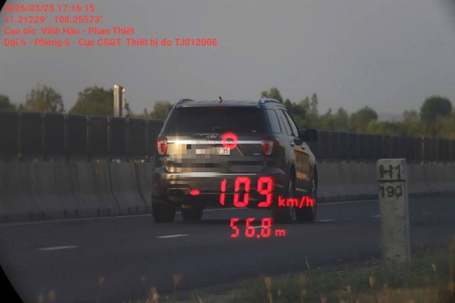 Cao tốc 90 km/giờ, tài xế 'phi như bay' tới 142 km/giờ bị CSGT xử lý - Ảnh 2.
