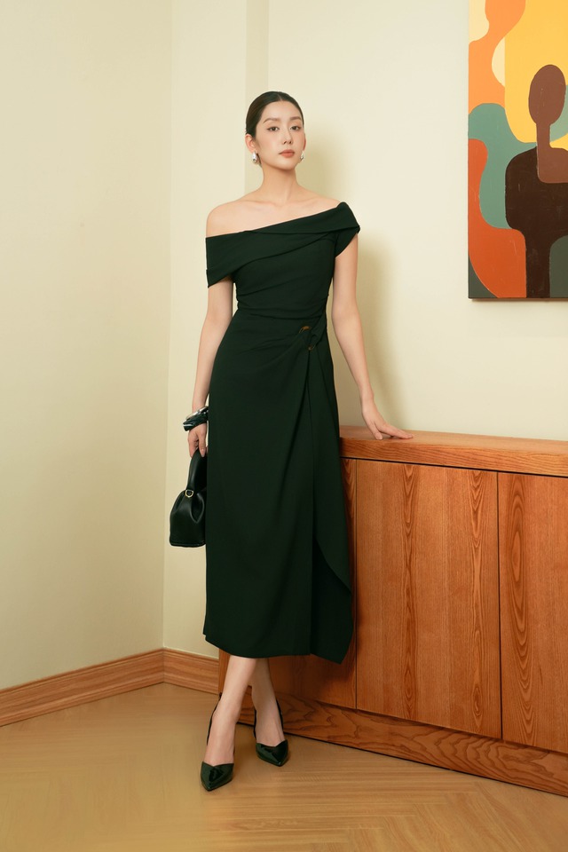 Mặc đơn sắc chuẩn 'gu' để đẹp bất chấp thời gian- Ảnh 7. Mặc đơn sắc chuẩn 'gu' để đẹp bất chấp thời gian- Ảnh 7.