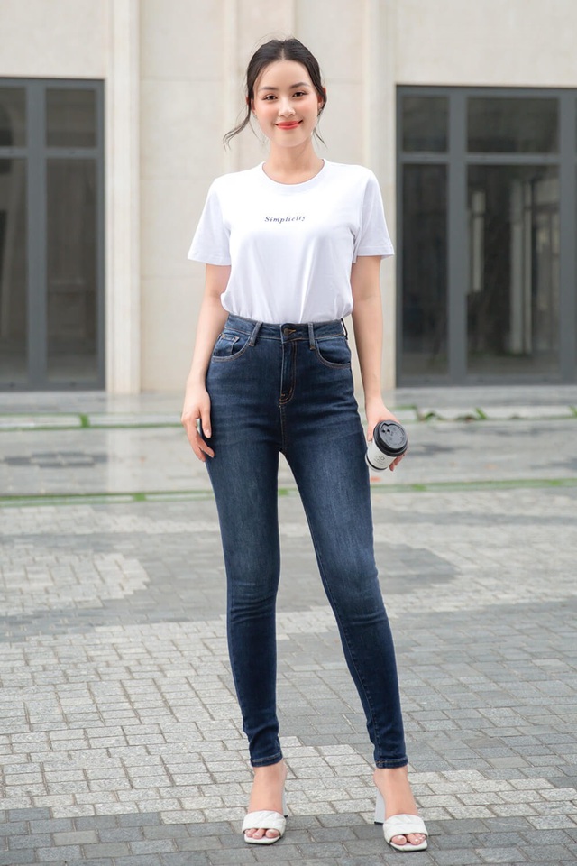 Áo thun trắng đem lại sự thoải mái cho cả ngày dài- Ảnh 8.