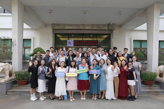 - Ảnh 1. - Ảnh 1.