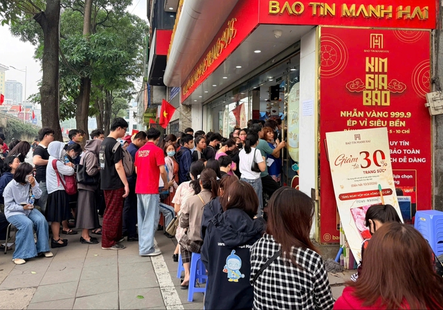 Mua vàng trả tiền trước , nhận vàng sau: Rủi ro và quy định cần biết năm 2026 - Ảnh 1. Mua vàng trả tiền trước , nhận vàng sau: Rủi ro và quy định cần biết năm 2026 - Ảnh 1.