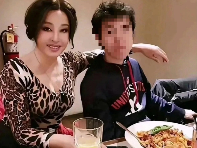 Lý do Lưu Hiểu Khánh không chia thừa kế cho người thân - Ảnh 2.