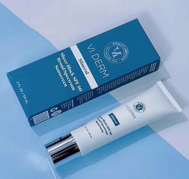 Top 7 kem chống nắng cho da nhạy cảm hay mỏng yếu, thoa xong vẫn ‘êm ru’ - Ảnh 4.