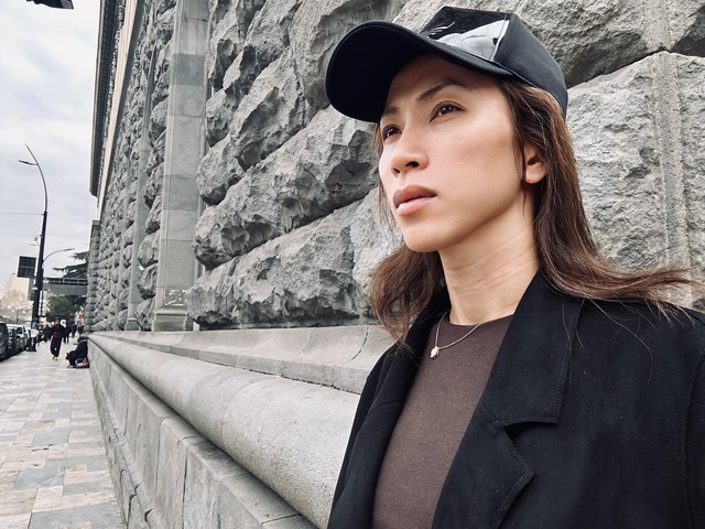 'B&agrave; bầu' Lộ Lộ tổ chức lễ kỳ si&ecirc;u cho chồng k&eacute;m tuổi tại Việt Nam- Ảnh 1.