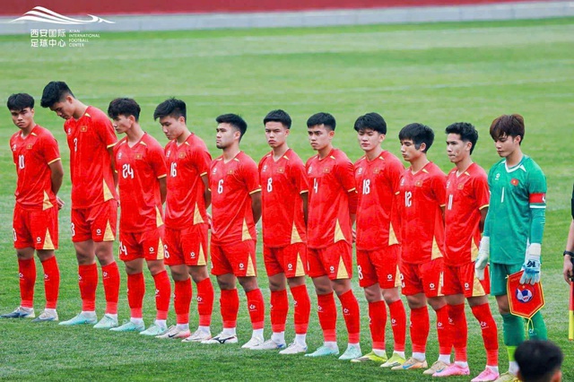 HLV Đinh Hồng Vinh khen những nhân tố nổi bật của U.23 Việt Nam, sẽ thắng Thái Lan?- Ảnh 2. HLV Đinh Hồng Vinh khen những nhân tố nổi bật của U.23 Việt Nam, sẽ thắng Thái Lan?- Ảnh 2.