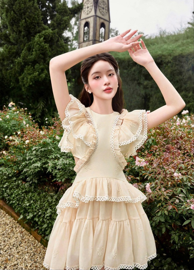 Đầm cut out khoe đường cong táo bạo cho nàng- Ảnh 1. Đầm cut out khoe đường cong táo bạo cho nàng- Ảnh 1.