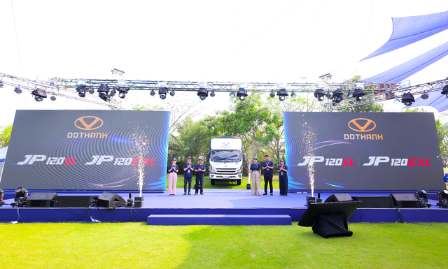 DOTHANH AUTO ra mắt xe tải mới, khởi đầu kỷ nguyên mới- Ảnh 1. DOTHANH AUTO ra mắt xe tải mới, khởi đầu kỷ nguyên mới- Ảnh 1.