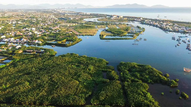 Đà Nẵng giãn dân trung tâm: Hội An - Nam Hội An đón sóng dịch chuyển - Ảnh 2.