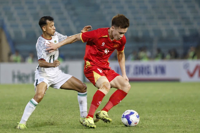 HLV Kim Sang-sik phải đối mặt những vấn đề nan giải của đội tuyển Việt Nam- Ảnh 1.