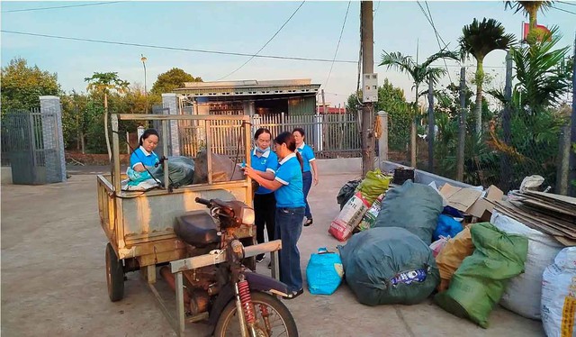 Chuyện phụ nữ biến &lsquo;r&aacute;c&rsquo; th&agrave;nh sinh kế - Ảnh 3.