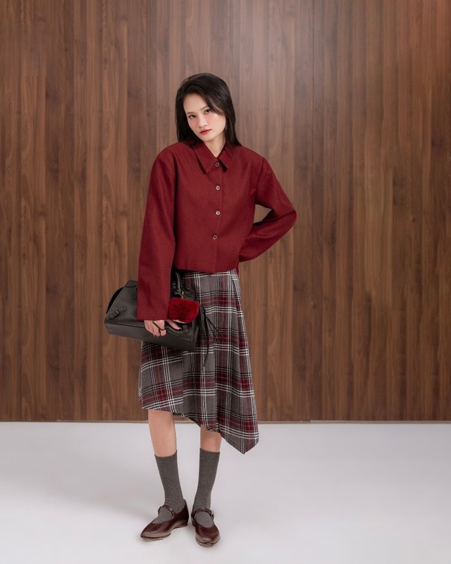 Chất liệu denim, kaki là cặp bài trùng 'bất bại' của thời trang đường phố- Ảnh 8. Chất liệu denim, kaki là cặp bài trùng 'bất bại' của thời trang đường phố- Ảnh 8.