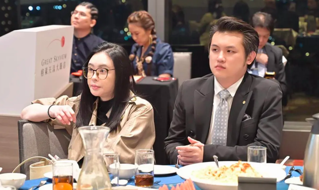 Tiêu Thục Thận lên tiếng vụ chồng trẻ bị phạt tù vì tội hiếp dâm- Ảnh 1. Tiêu Thục Thận lên tiếng vụ chồng trẻ bị phạt tù vì tội hiếp dâm- Ảnh 1.