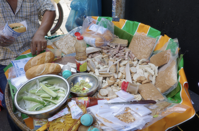 Tiệm b&aacute;nh m&igrave; n&agrave;o b&aacute;n chạy nhất tại Lễ hội B&aacute;nh m&igrave; Việt Nam?- Ảnh 1.