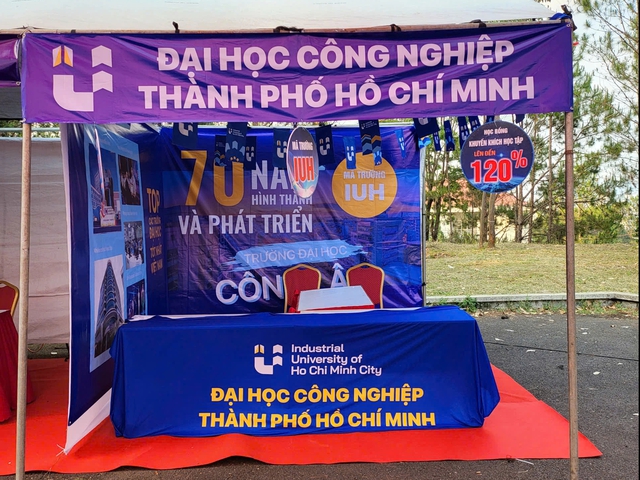 Chọn nghề - chọn Trường: Ng&agrave;y hội tư vấn m&ugrave;a thi tại Trường ĐH Đ&agrave; Lạt 2026 - Ảnh 11.