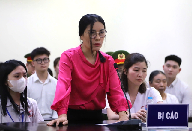 Cựu hiệu trưởng lãnh án 3 năm tù vì thu tiền học thêm 'chênh' 1 tỉ đồng- Ảnh 1. Cựu hiệu trưởng lãnh án 3 năm tù vì thu tiền học thêm 'chênh' 1 tỉ đồng- Ảnh 1.