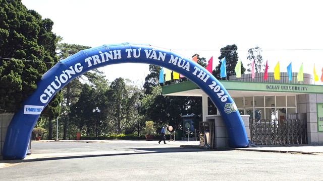 Chọn nghề - chọn Trường: Ng&agrave;y hội tư vấn m&ugrave;a thi tại Trường ĐH Đ&agrave; Lạt 2026 - Ảnh 3.