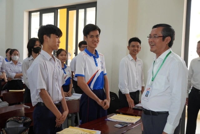 Ông Nguyễn Văn Phúc thôi làm Thứ trưởng Bộ GD-ĐT theo nguyện vọng cá nhân- Ảnh 1. Ông Nguyễn Văn Phúc thôi làm Thứ trưởng Bộ GD-ĐT theo nguyện vọng cá nhân- Ảnh 1.