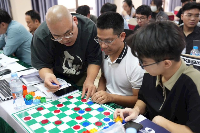 Đ&agrave;o tạo cờ vua chuẩn FIDE nối nhịp từ Hải Ph&ograve;ng v&agrave;o TP.HCM - Ảnh 2.