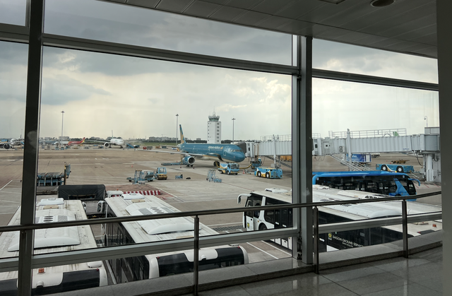 V&eacute; m&aacute;y bay rẻ 'biến mất'- Ảnh 1.