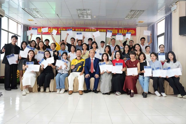 Đ&agrave;o tạo cờ vua chuẩn FIDE nối nhịp từ Hải Ph&ograve;ng v&agrave;o TP.HCM - Ảnh 3.