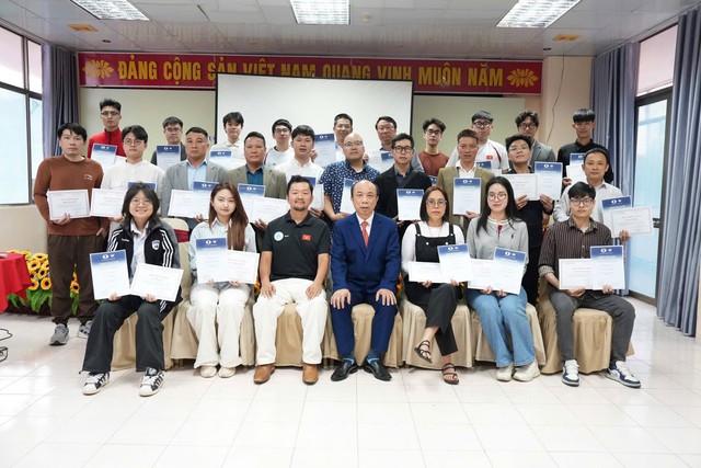 Đ&agrave;o tạo cờ vua chuẩn FIDE nối nhịp từ Hải Ph&ograve;ng v&agrave;o TP.HCM - Ảnh 4.