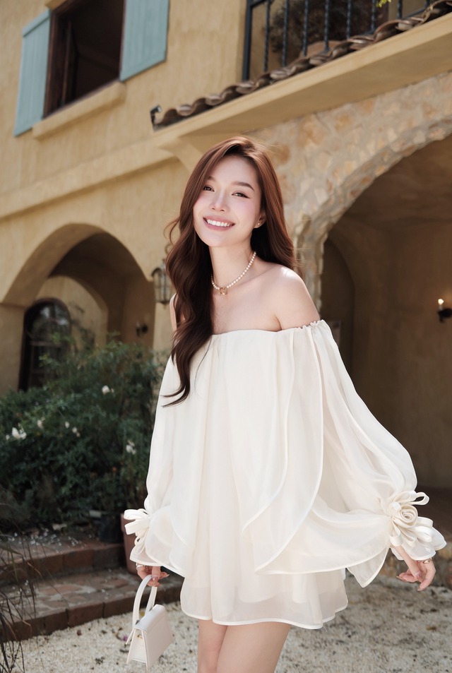 Nét quyến rũ tinh tế từ những thiết kế váy, áo hở vai- Ảnh 3.