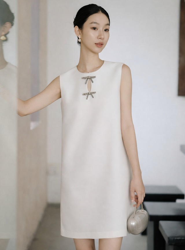 Kiểu váy giúp tôn nét thanh lịch, mặc lên là gọn dáng- Ảnh 4.