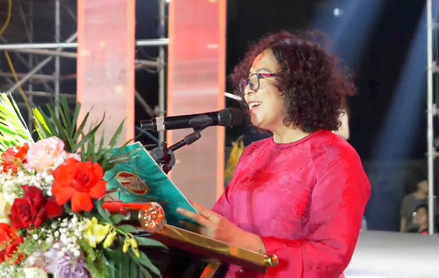 Rapper Đen Vâu tham dự Giải thưởng Búp Sen Vàng cùng thiếu nhi - Ảnh 2.