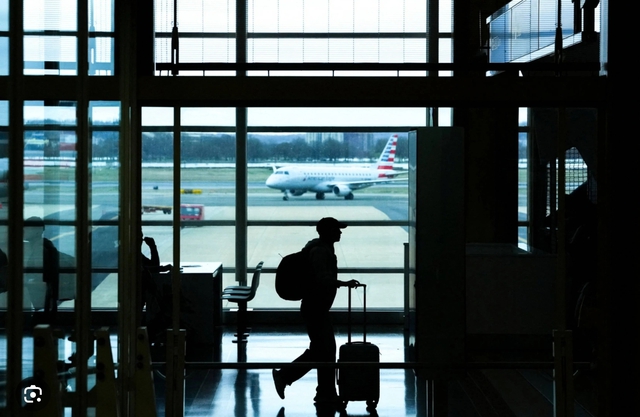 Du khách nhà giàu cũng choáng vì giá cả tăng cao - Ảnh 2.