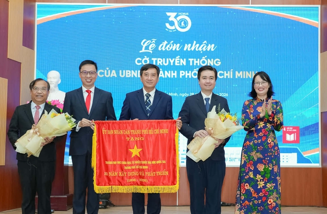 Trường ĐH Khoa học tự nhi&ecirc;n TP.HCM đặt mục ti&ecirc;u tăng gấp đ&ocirc;i tiến sĩ v&agrave;o 2030- Ảnh 1.