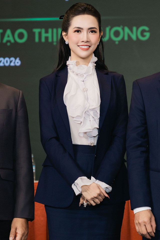 Hoa hậu Phan Thị Mơ được bổ nhiệm l&agrave;m Ph&oacute; chủ tịch một CLB Doanh nghiệp- Ảnh 1.