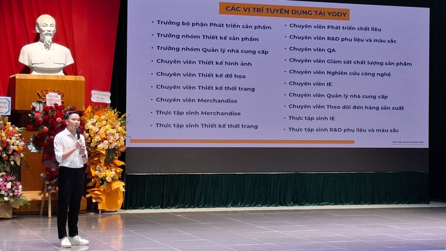 Ng&agrave;nh vật liệu 'kh&aacute;t' nh&acirc;n lực: Cơ hội bứt ph&aacute; từ 'v&ugrave;ng đ&aacute;y' - Ảnh 2.