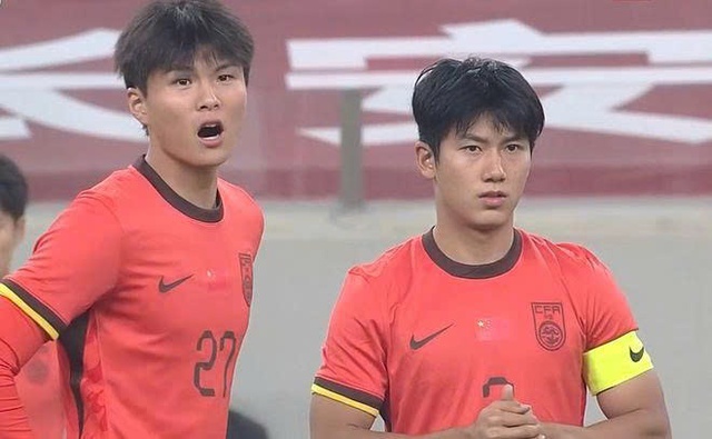 U.23 Triều Tiên chia điểm Trung Quốc, đẩy U.23 Việt Nam xuống vị trí cuối bảng: Thái Lan tạm tốp 1- Ảnh 1. U.23 Triều Tiên chia điểm Trung Quốc, đẩy U.23 Việt Nam xuống vị trí cuối bảng: Thái Lan tạm tốp 1- Ảnh 1.