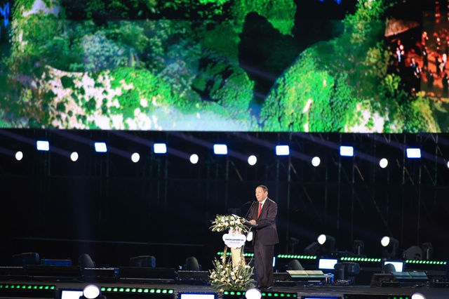 'Biển người' dự lễ khai mạc Năm Du lịch Quốc gia 2026 tại Quy Nhơn- Ảnh 2. 'Biển người' dự lễ khai mạc Năm Du lịch Quốc gia 2026 tại Quy Nhơn- Ảnh 2.