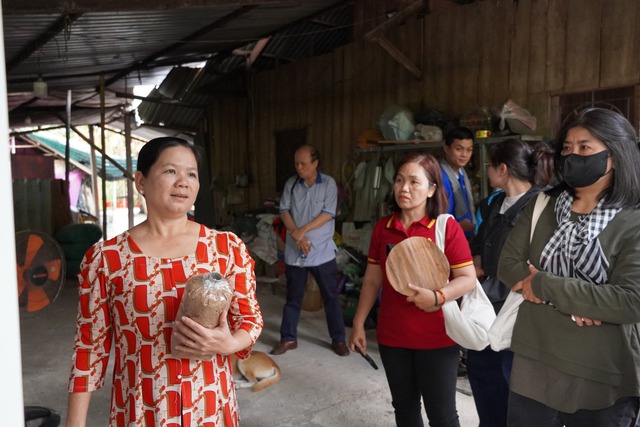 Đến c&ugrave; lao Thới Sơn trải nghiệm du lịch với trại nấm b&agrave;o ngư  - Ảnh 1.