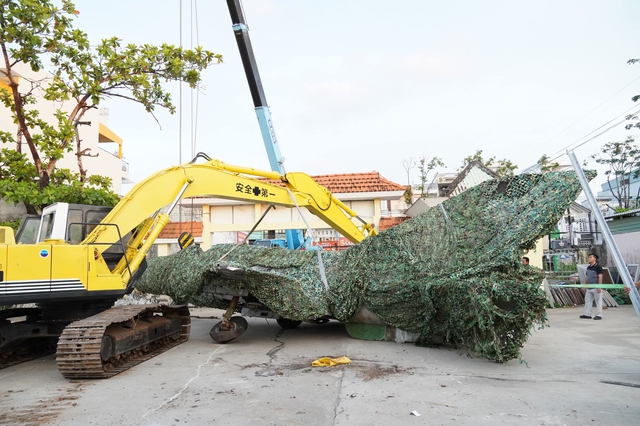 V&igrave; sao phải di dời m&aacute;y bay MiG-21 bị 'bỏ qu&ecirc;n' ở C&agrave; Mau v&agrave;o ban đ&ecirc;m?- Ảnh 2.