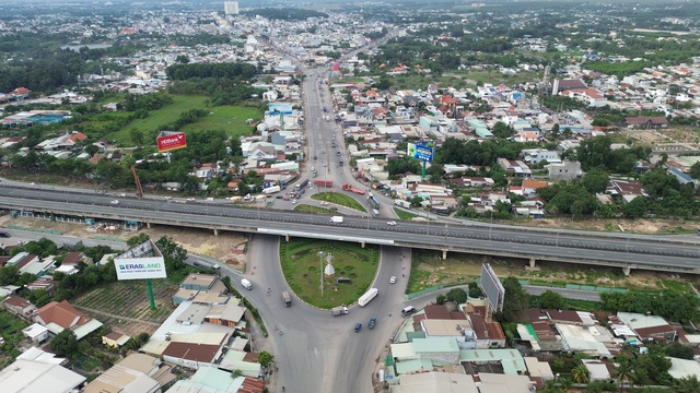 Vì sao cao tốc Biên Hòa - Vũng Tàu chưa kịp khai thác tạm trong tháng 3.2026?- Ảnh 4. Vì sao cao tốc Biên Hòa - Vũng Tàu chưa kịp khai thác tạm trong tháng 3.2026?- Ảnh 4.