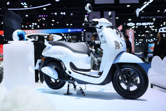 Honda Scoopy Cinnamoroll 'Made in Thailand' sản xuất giới hạn 2.000 xe, chờ ng&agrave;y về Việt Nam - Ảnh 1.