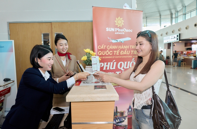 Sun PhuQuoc Airways bay chuyến quốc tế đầu tiên, đưa hơn 200 khách Đài Loan đến PhúQuốc - Ảnh 1. Sun PhuQuoc Airways bay chuyến quốc tế đầu tiên, đưa hơn 200 khách Đài Loan đến PhúQuốc - Ảnh 1.
