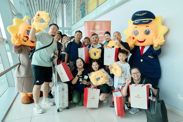 Sun PhuQuoc Airways bay chuyến quốc tế đầu tiên, đưa hơn 200 khách Đài Loan đến PhúQuốc - Ảnh 2. Sun PhuQuoc Airways bay chuyến quốc tế đầu tiên, đưa hơn 200 khách Đài Loan đến PhúQuốc - Ảnh 2.