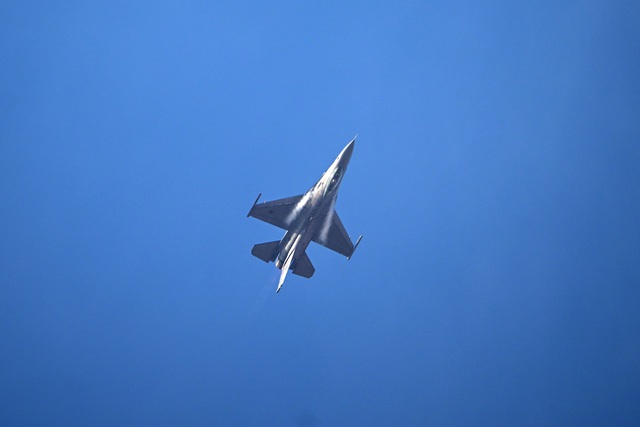 Iran tuyên bố bắn hạ chiến đấu cơ F-16 và UAV MQ-9 của Mỹ - Ảnh 1.