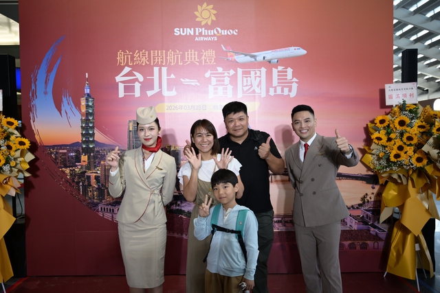 Sun PhuQuoc Airways bay chuyến quốc tế đầu tiên, đưa hơn 200 khách Đài Loan đến PhúQuốc - Ảnh 3. Sun PhuQuoc Airways bay chuyến quốc tế đầu tiên, đưa hơn 200 khách Đài Loan đến PhúQuốc - Ảnh 3.