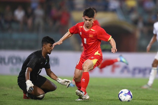 Đội tuyển Việt Nam phải dốc sức quật ngã Malaysia- Ảnh 1. Đội tuyển Việt Nam phải dốc sức quật ngã Malaysia- Ảnh 1.