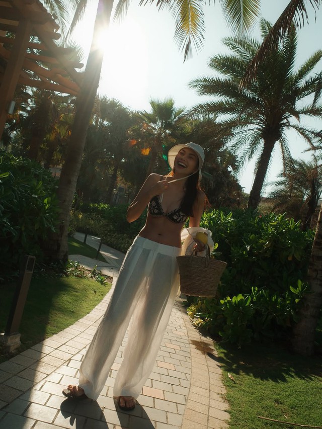 Thời trang du lịch mùa hè không thể thiếu túi cói- Ảnh 5. Thời trang du lịch mùa hè không thể thiếu túi cói- Ảnh 5.