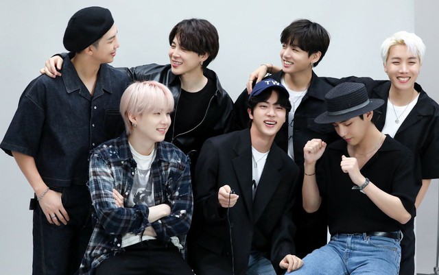 Chiến thắng của Ros&eacute; (BlackPink) tại BRIT Awards khiến fan BTS 'ph&aacute;t đi&ecirc;n' - Ảnh 3.